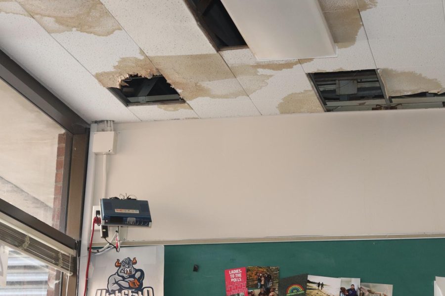 Ceiling Damage in English Classroom
                 
 Photo by: Mikkah Pacheco